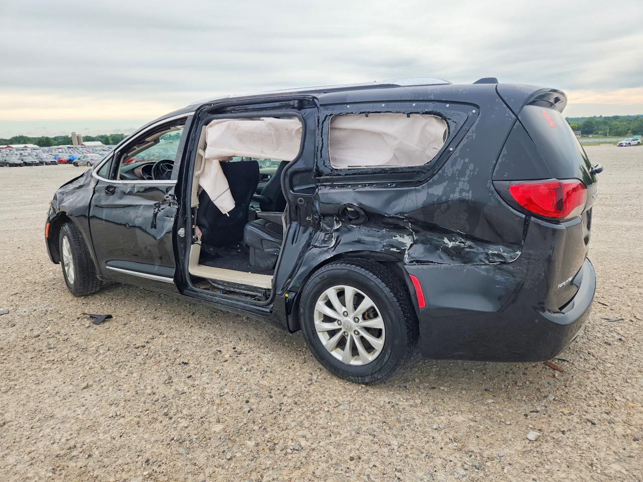 2019 CHRYSLER PACIFICA