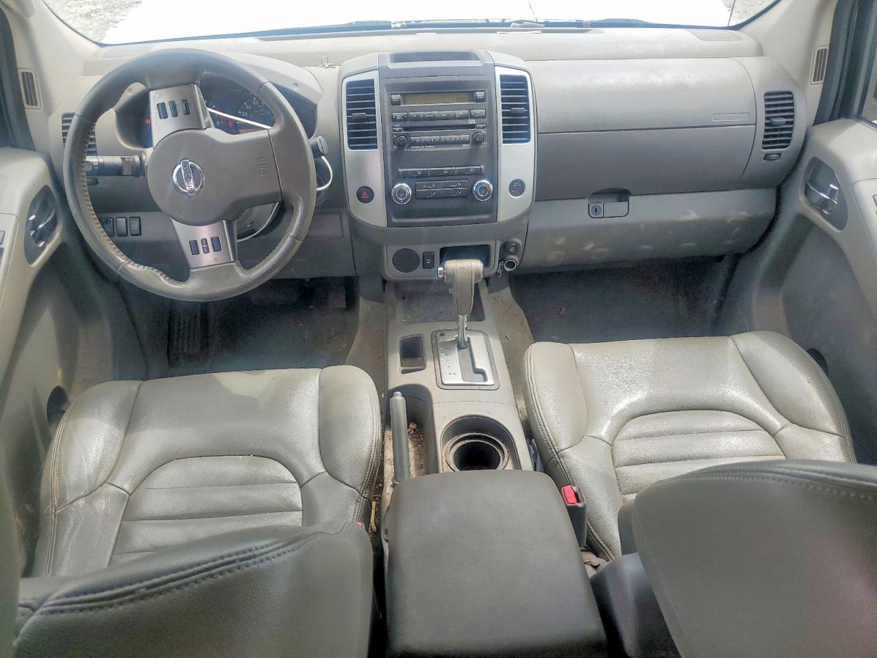 2011 NISSAN FRONTIER
