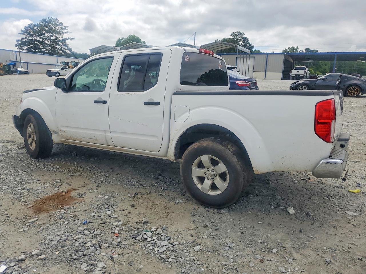 2011 NISSAN FRONTIER