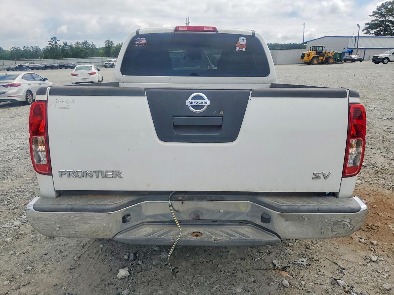 2011 NISSAN FRONTIER
