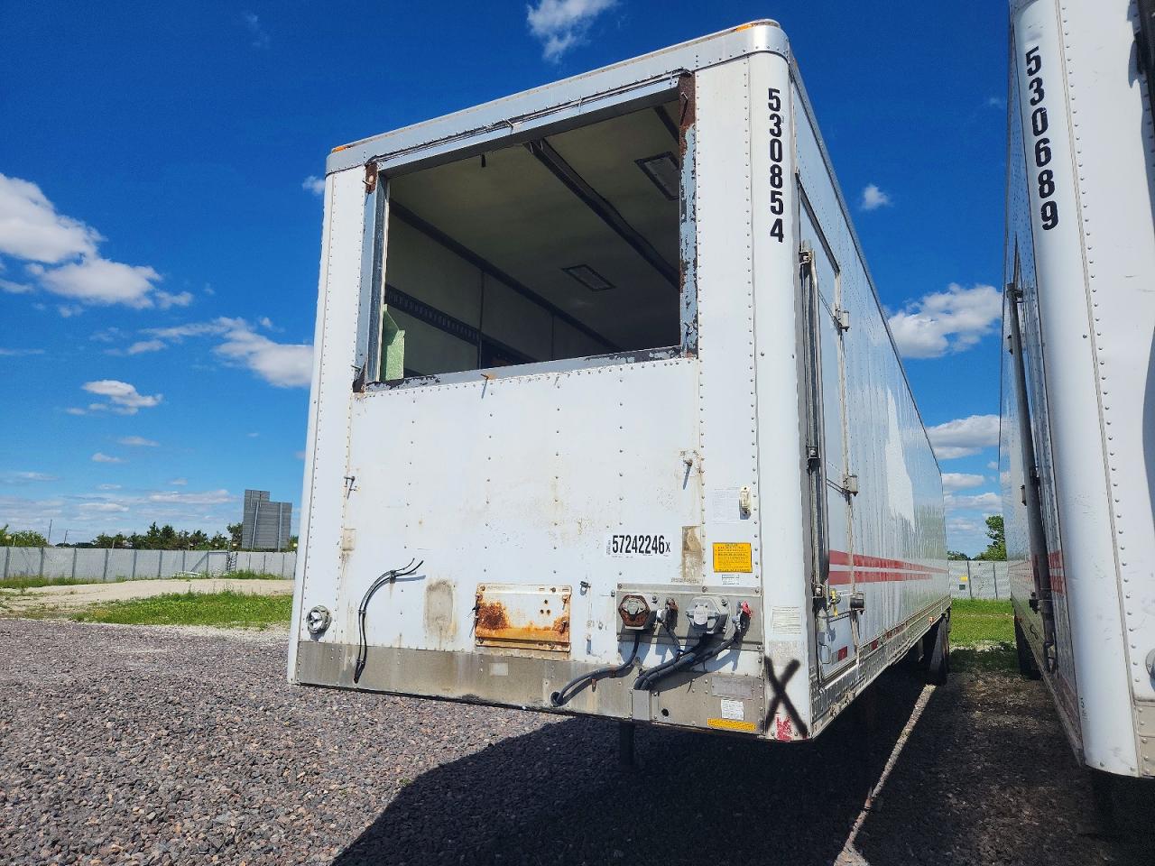 2011 UTILITY TRAILER MANUFACTURE TRAILER