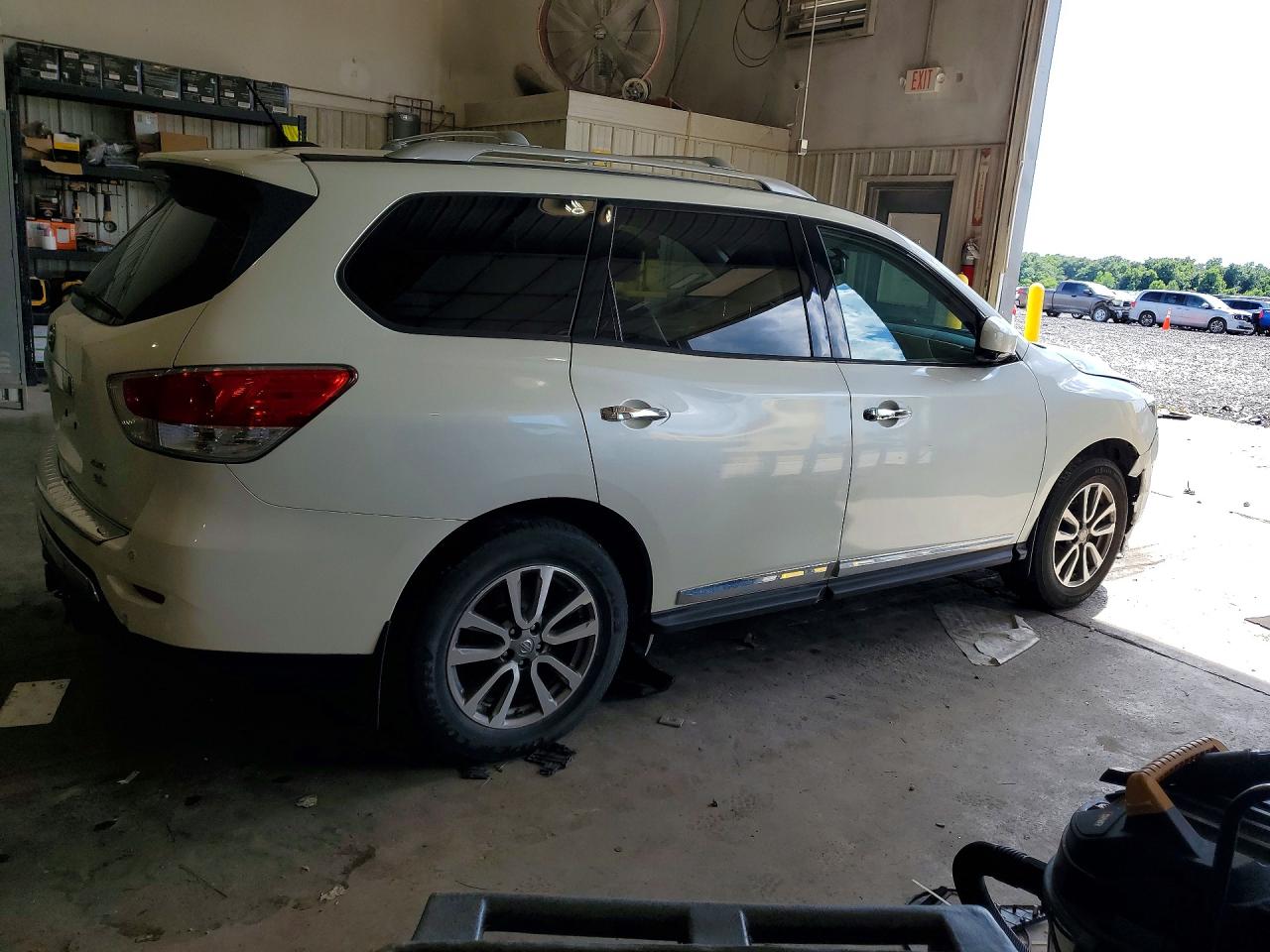 2016 NISSAN PATHFINDER