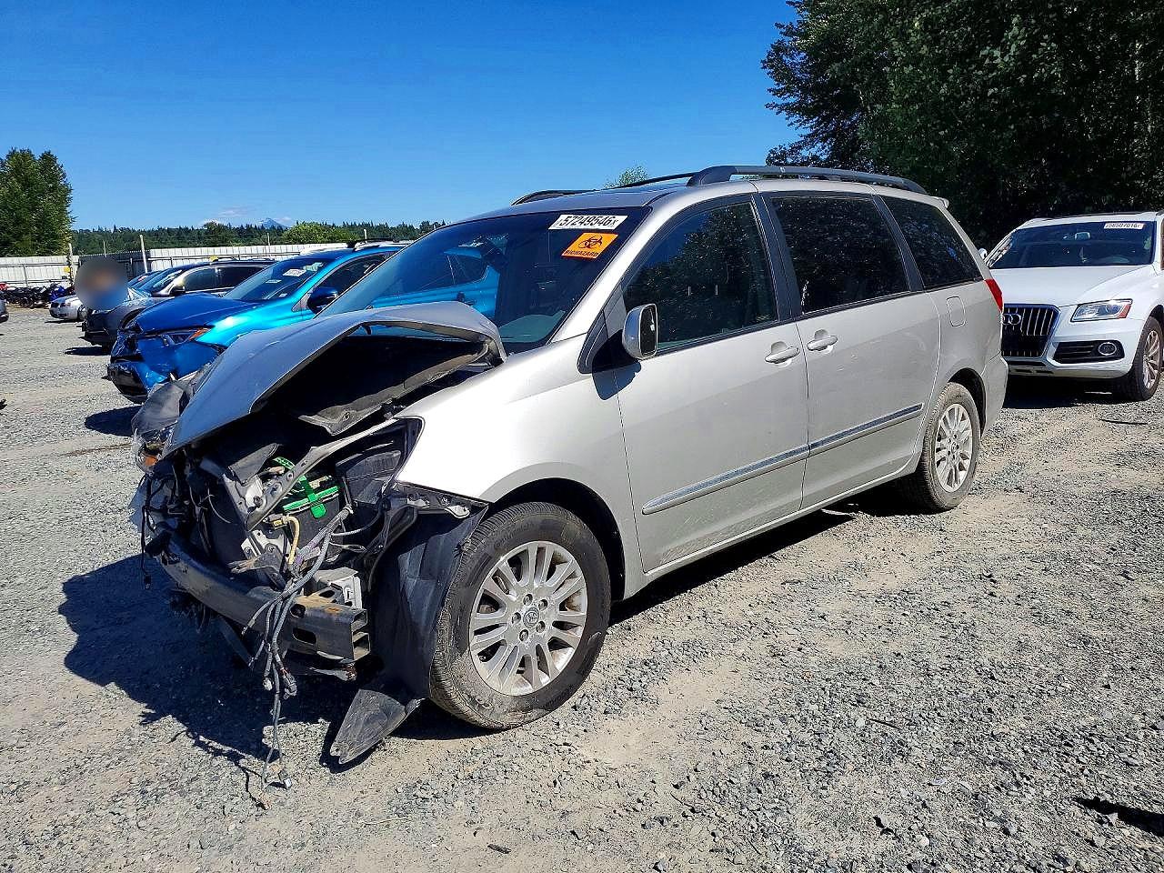 2009 TOYOTA SIENNA