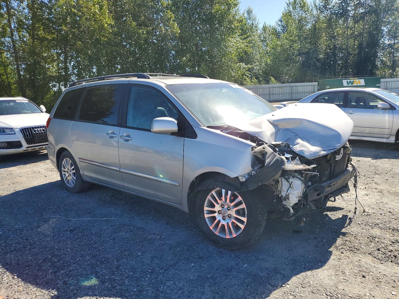 2009 TOYOTA SIENNA