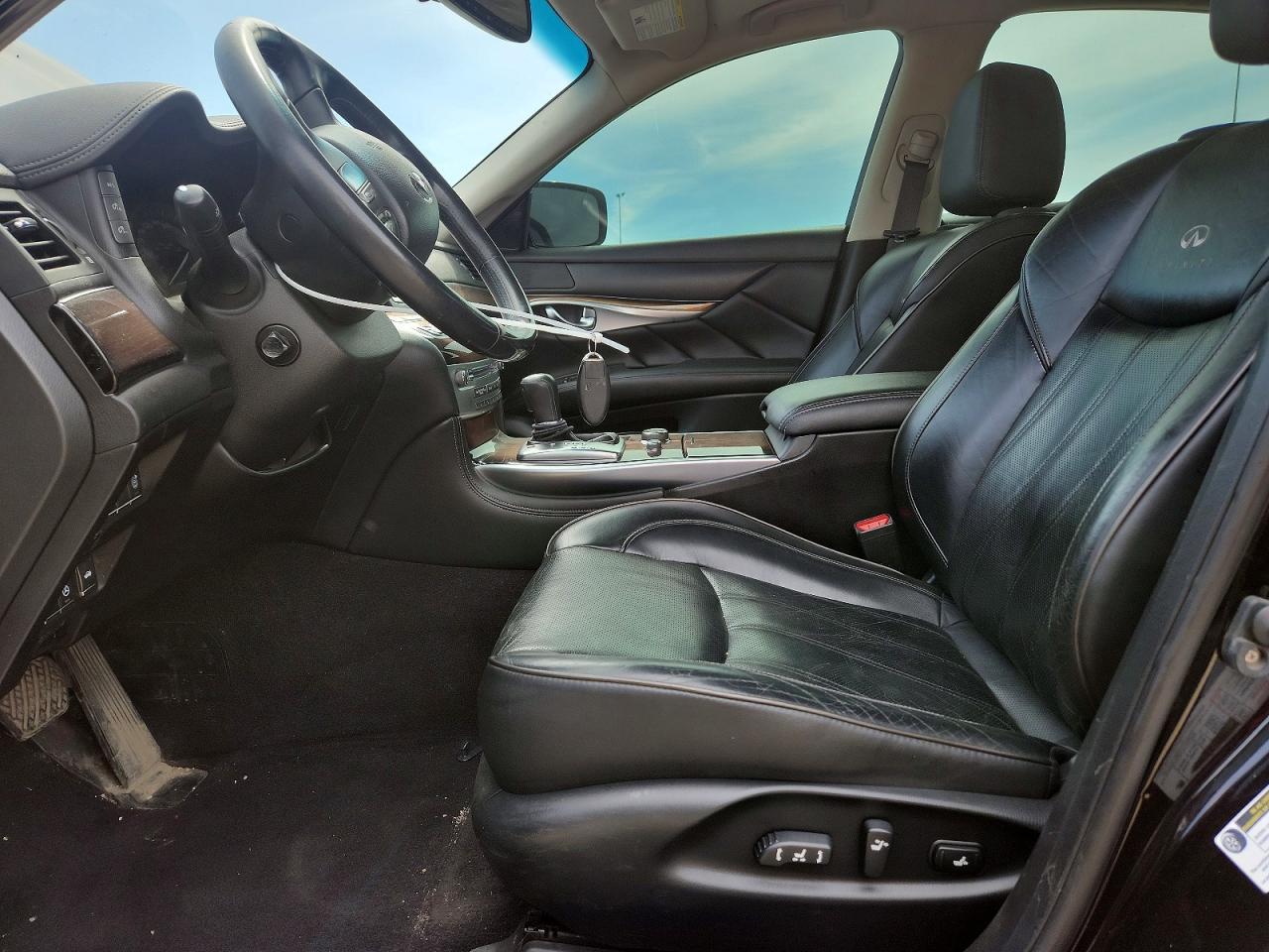 2012 INFINITI M56