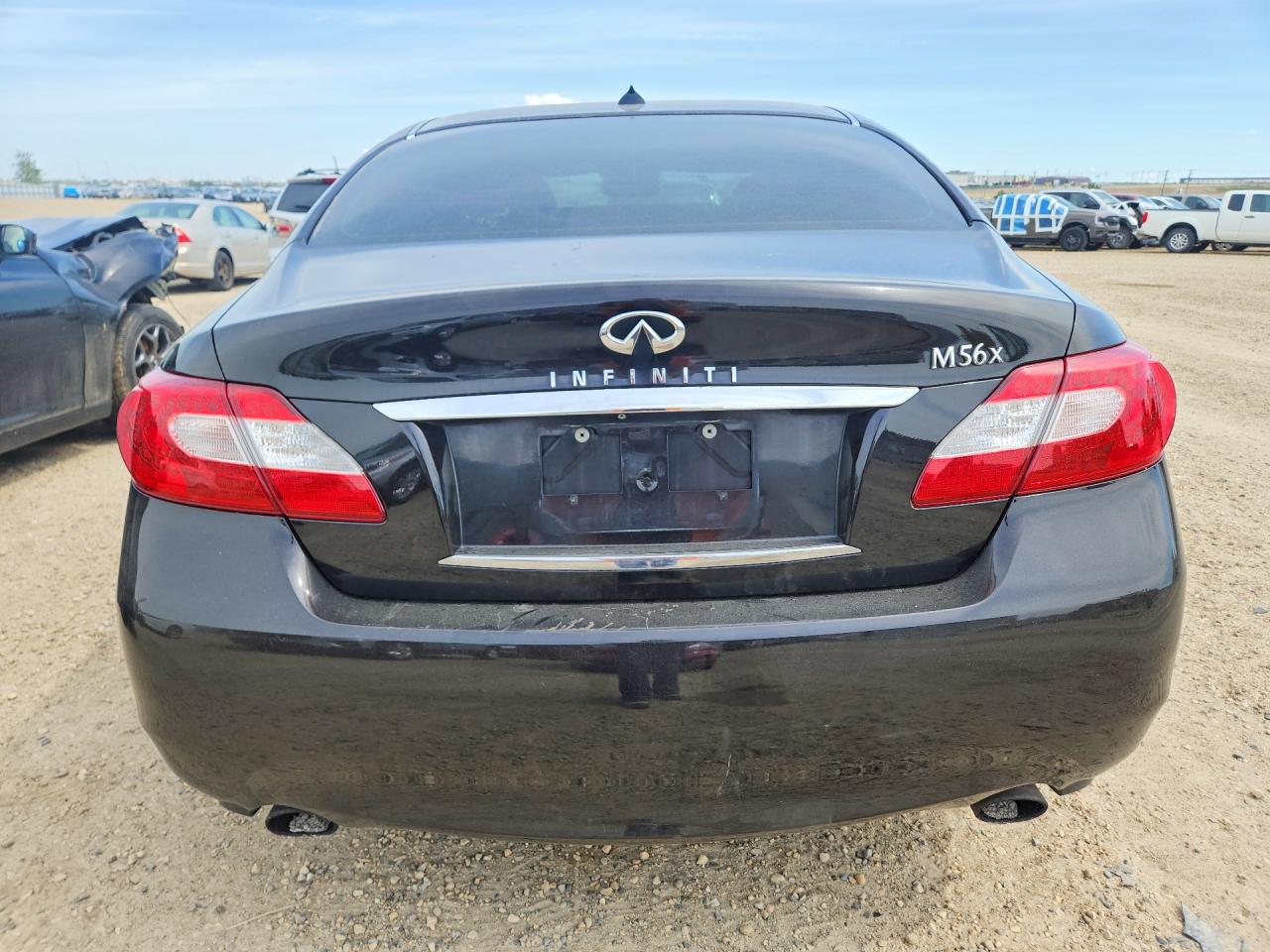 2012 INFINITI M56