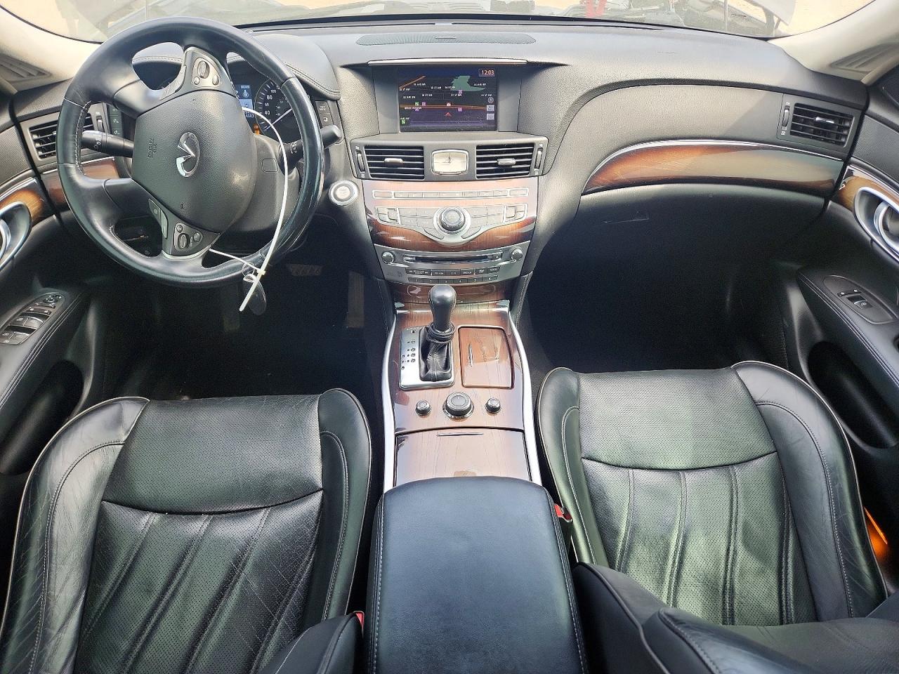 2012 INFINITI M56