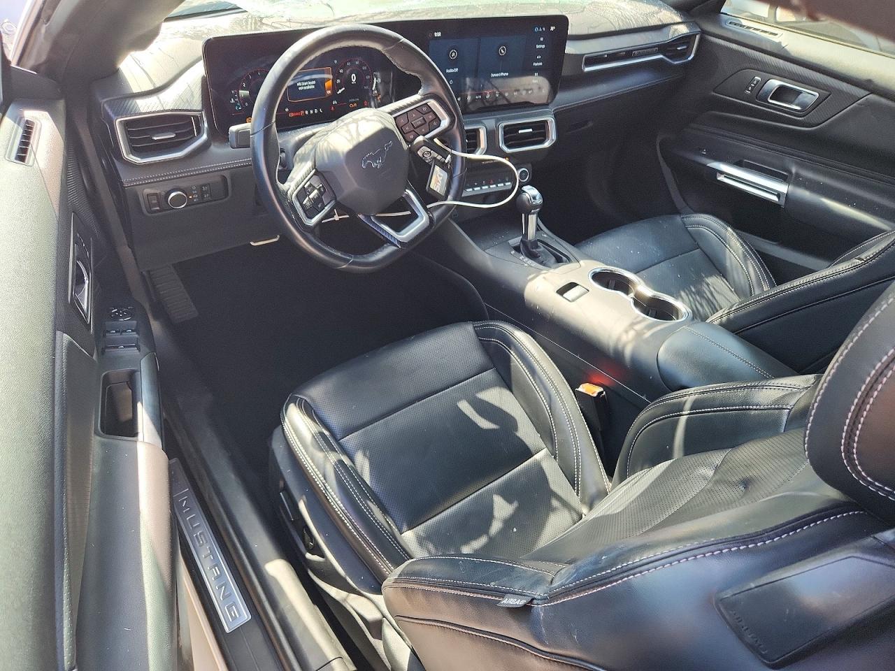 2025 FORD MUSTANG