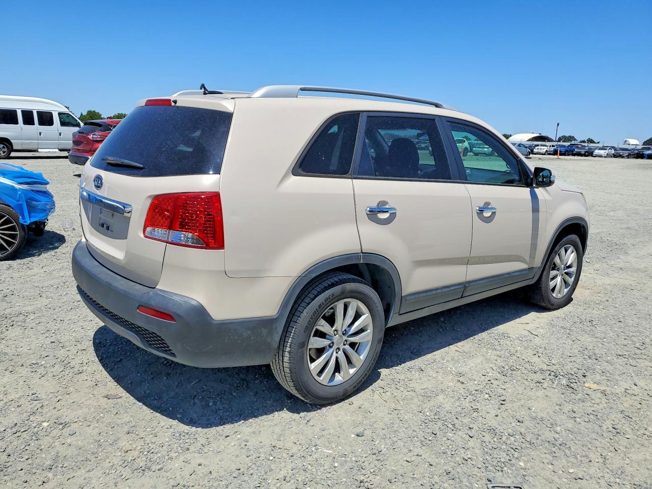 2011 KIA SORENTO