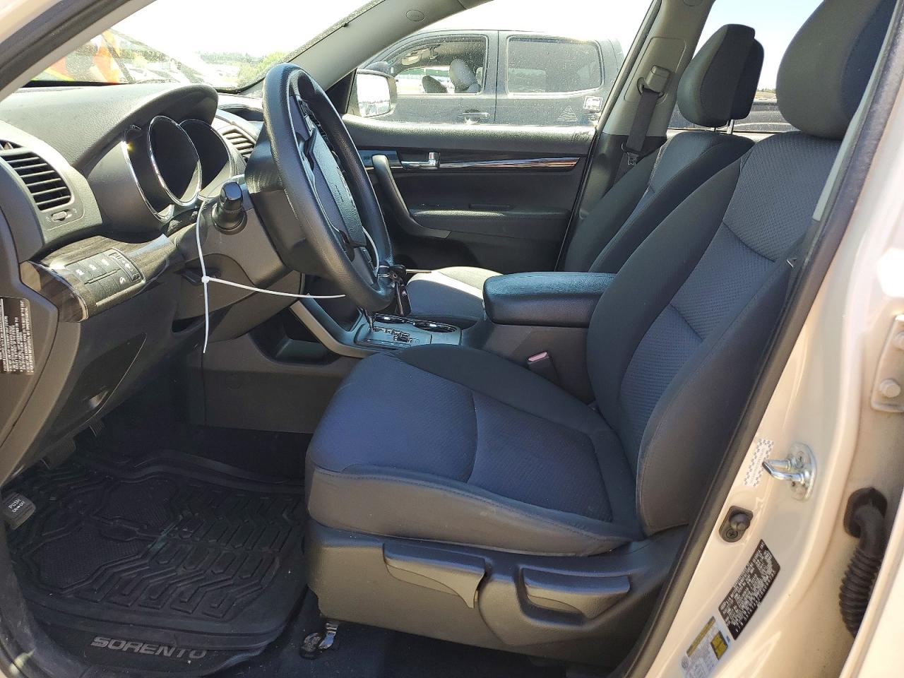 2011 KIA SORENTO