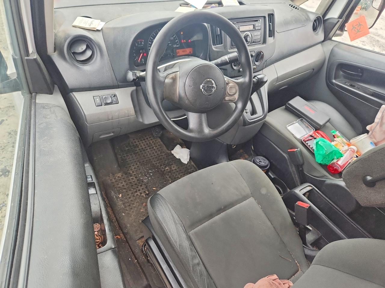 2015 NISSAN NV