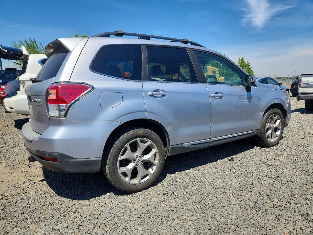 2017 SUBARU FORESTER