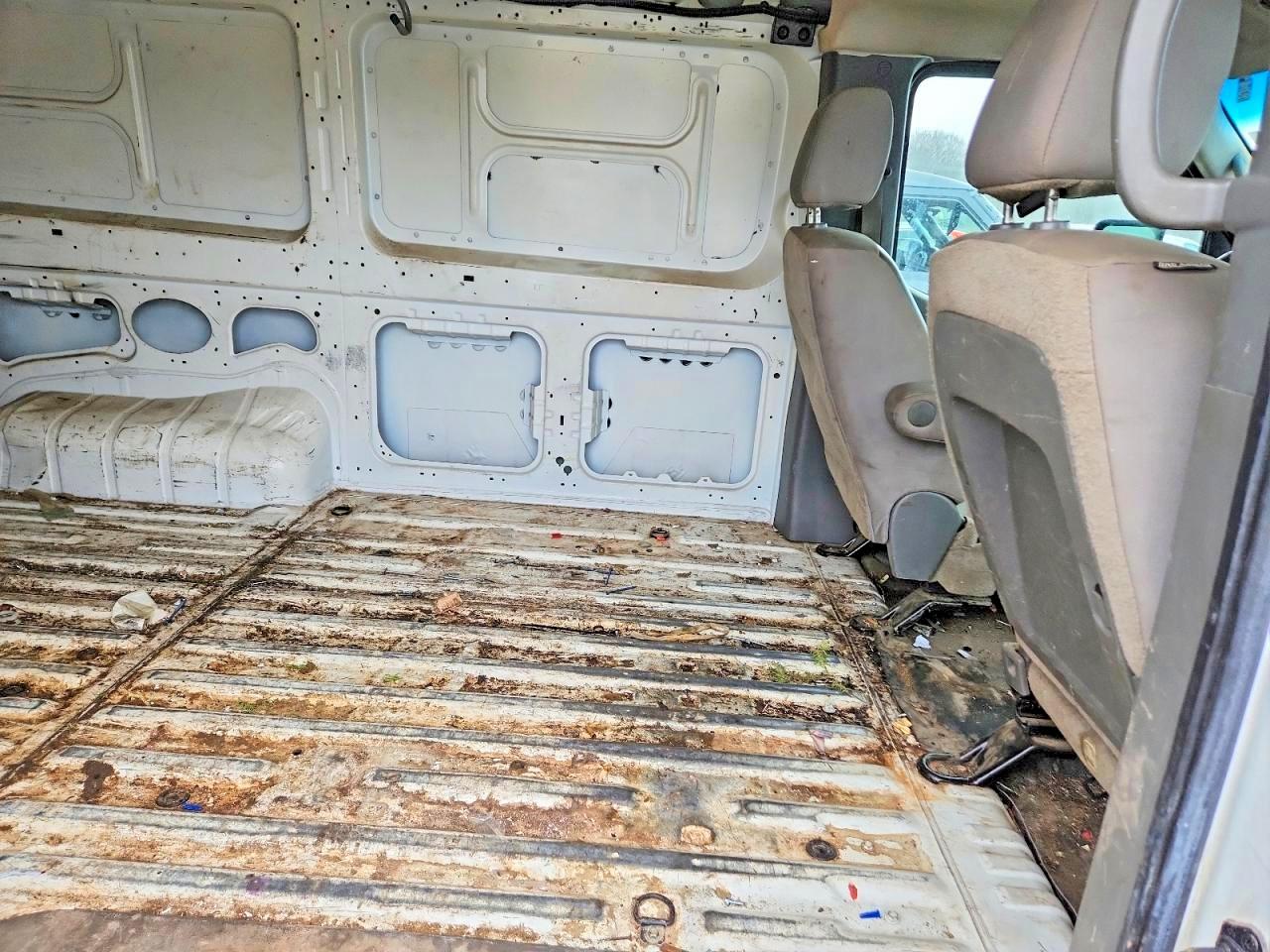 2018 NISSAN NV 2500