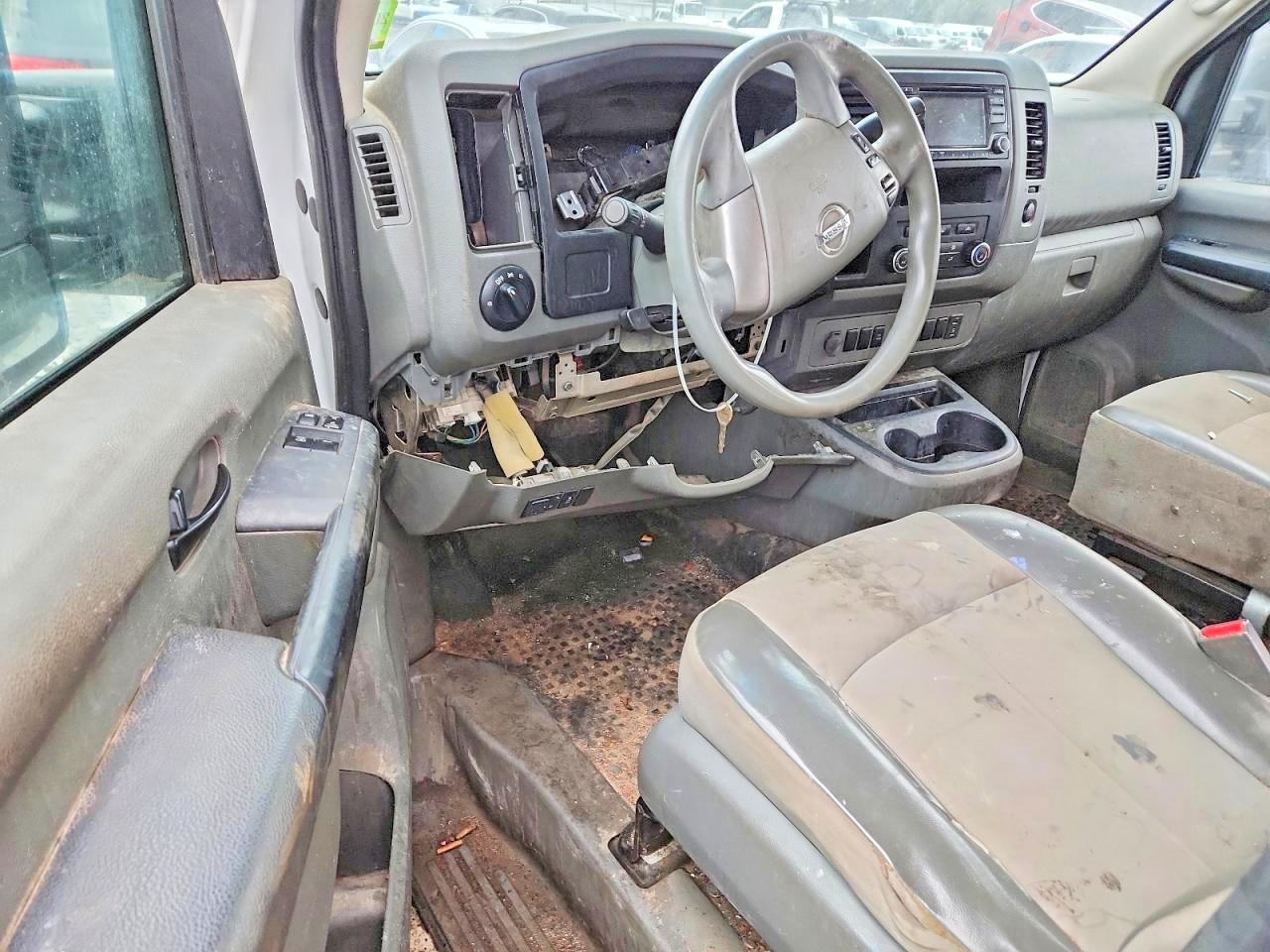 2018 NISSAN NV 2500
