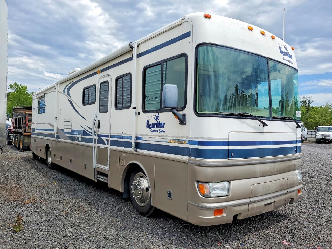 2002 FLEETWOOD RV ALL OTHER