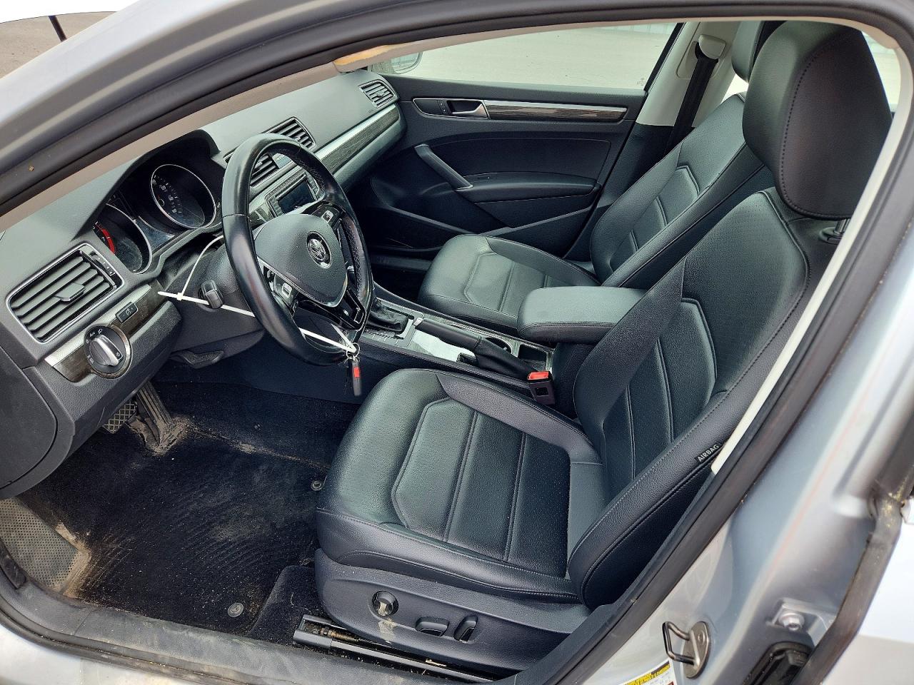 2018 VOLKSWAGEN PASSAT