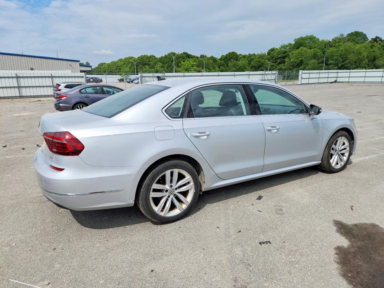 2018 VOLKSWAGEN PASSAT