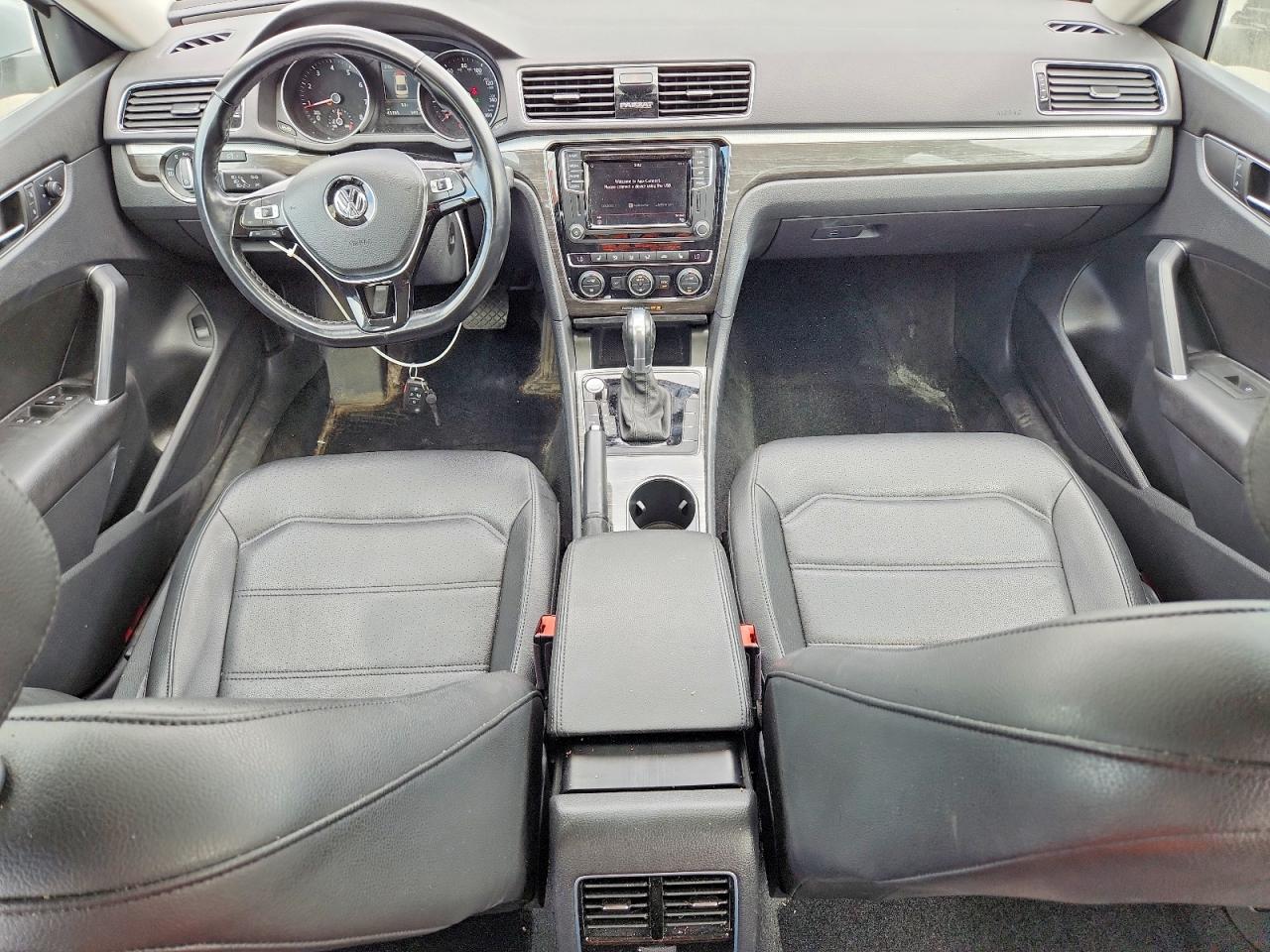 2018 VOLKSWAGEN PASSAT