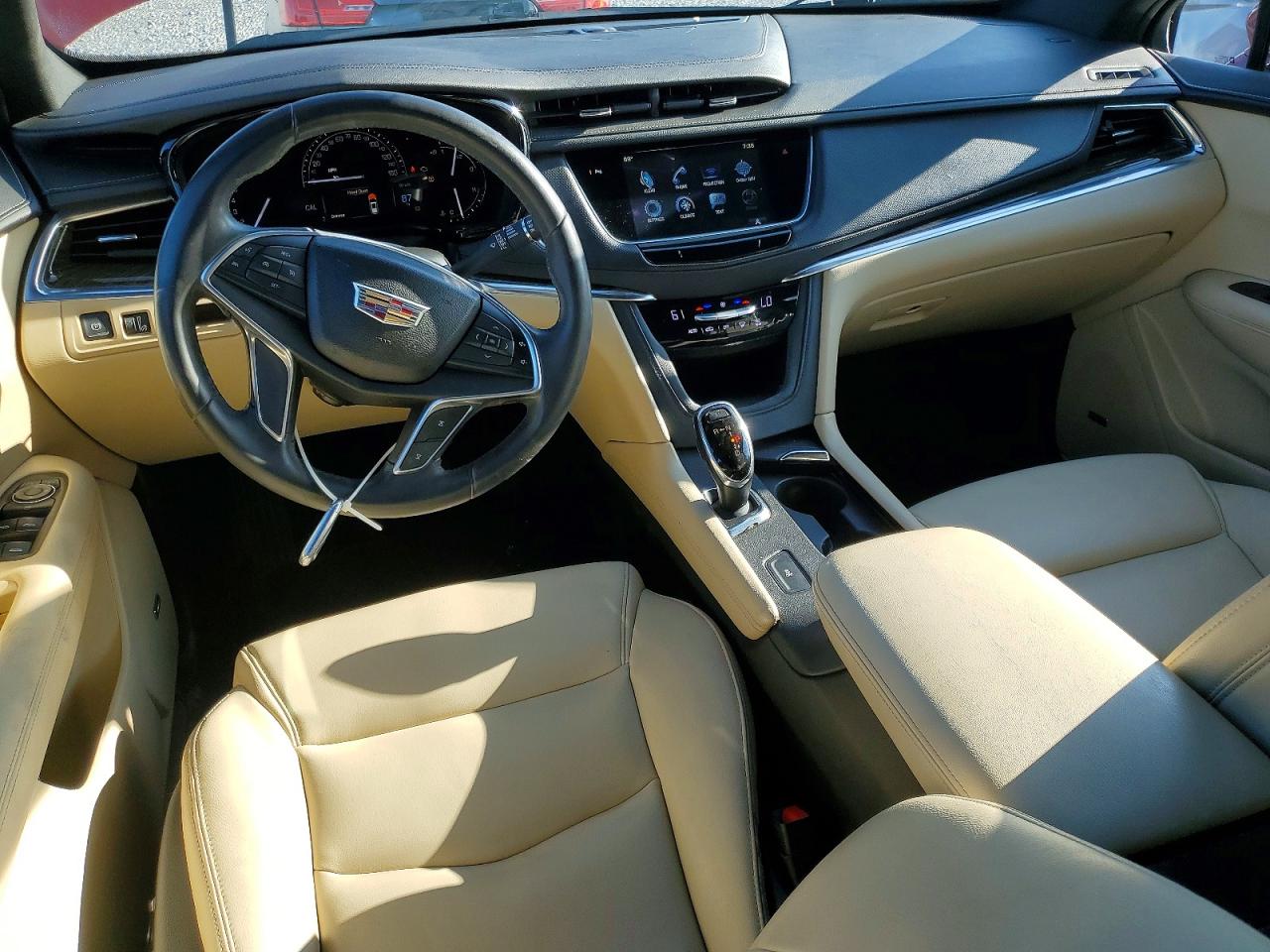 2017 CADILLAC XT5