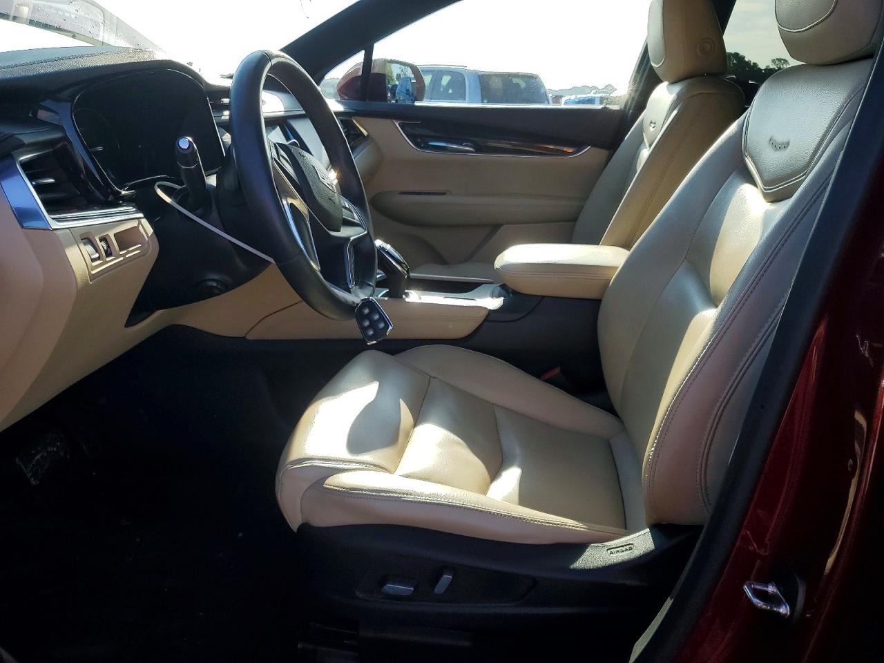 2017 CADILLAC XT5