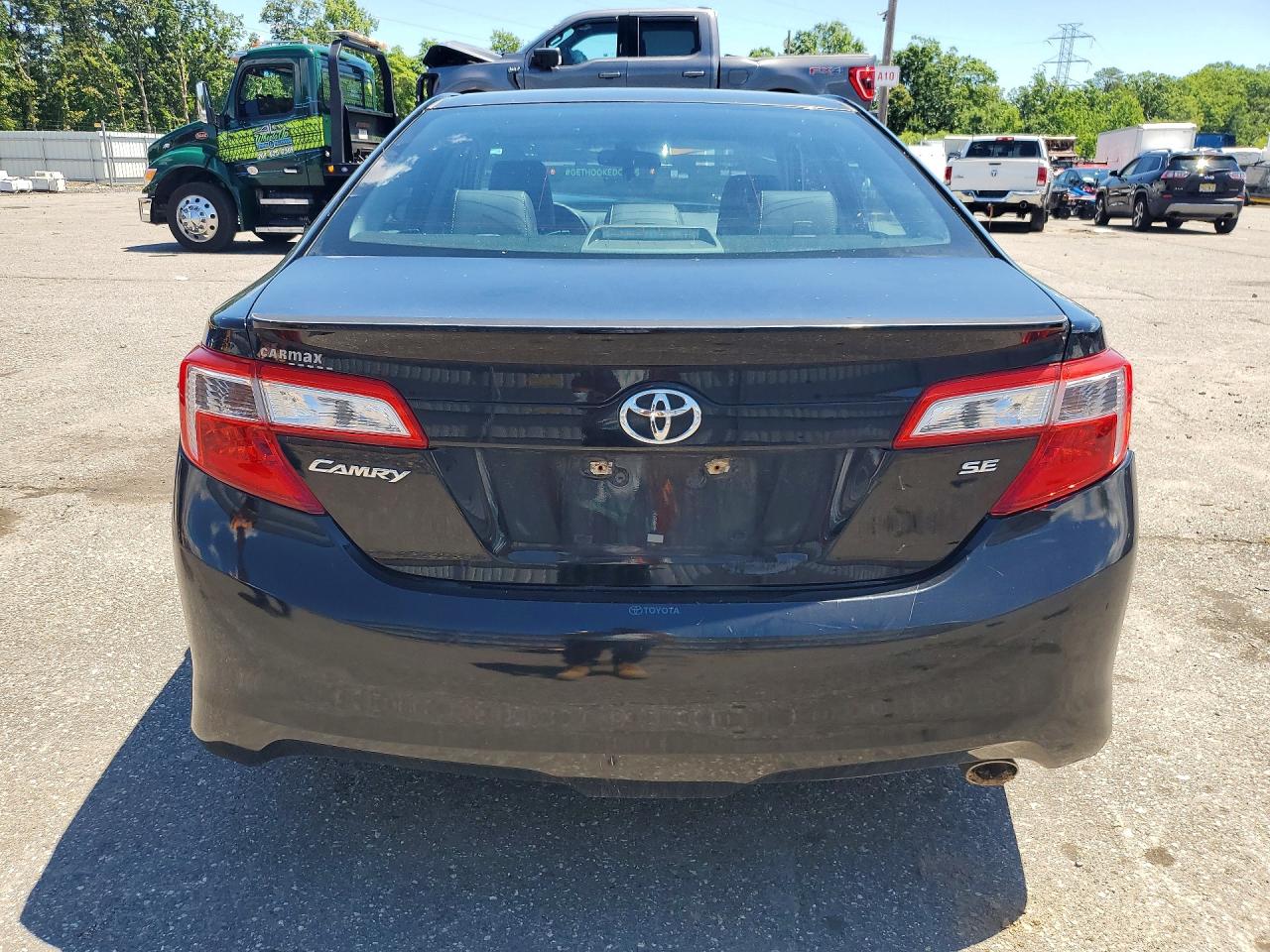 2014 TOYOTA CAMRY
