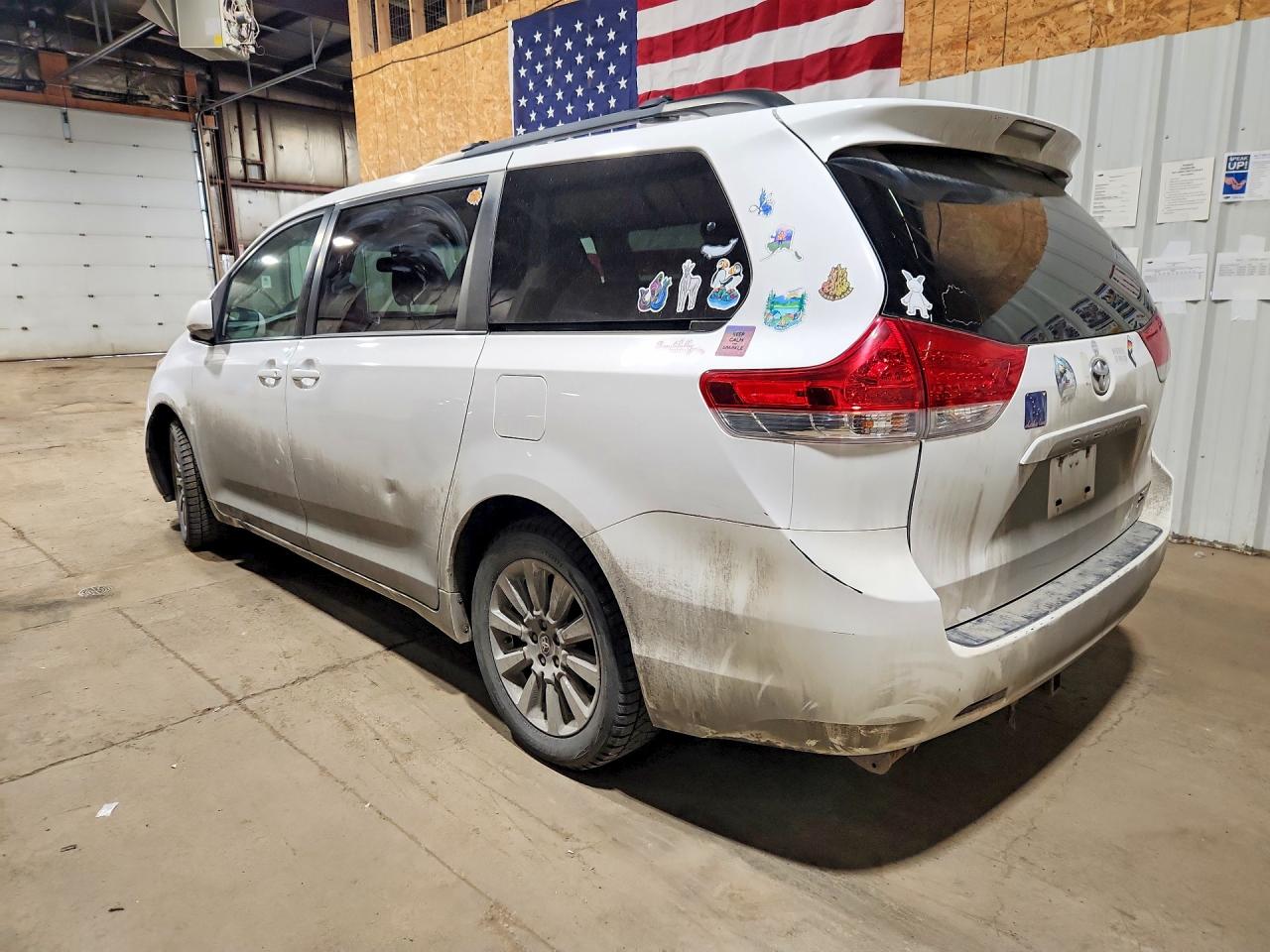 2013 TOYOTA SIENNA