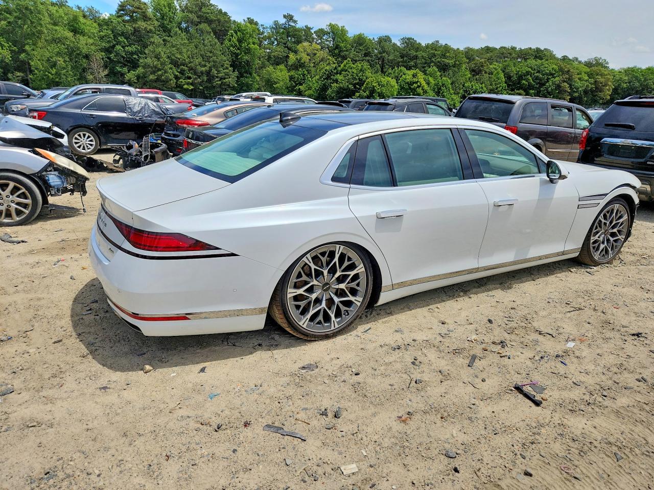 2025 GENESIS G90