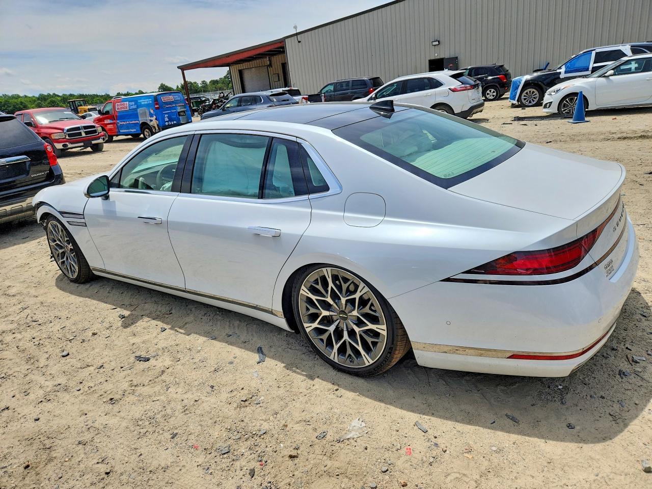 2025 GENESIS G90