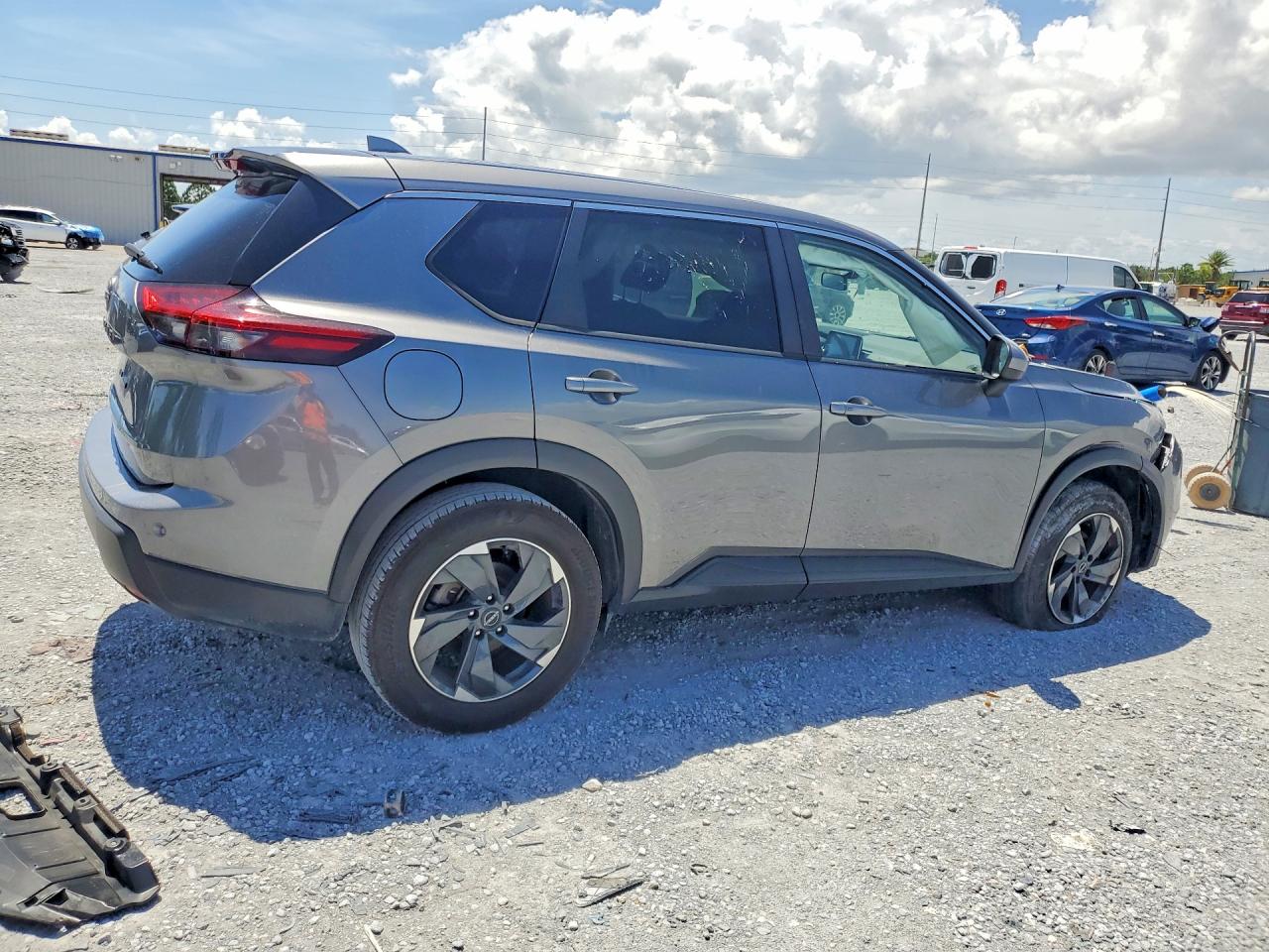 2025 NISSAN ROGUE