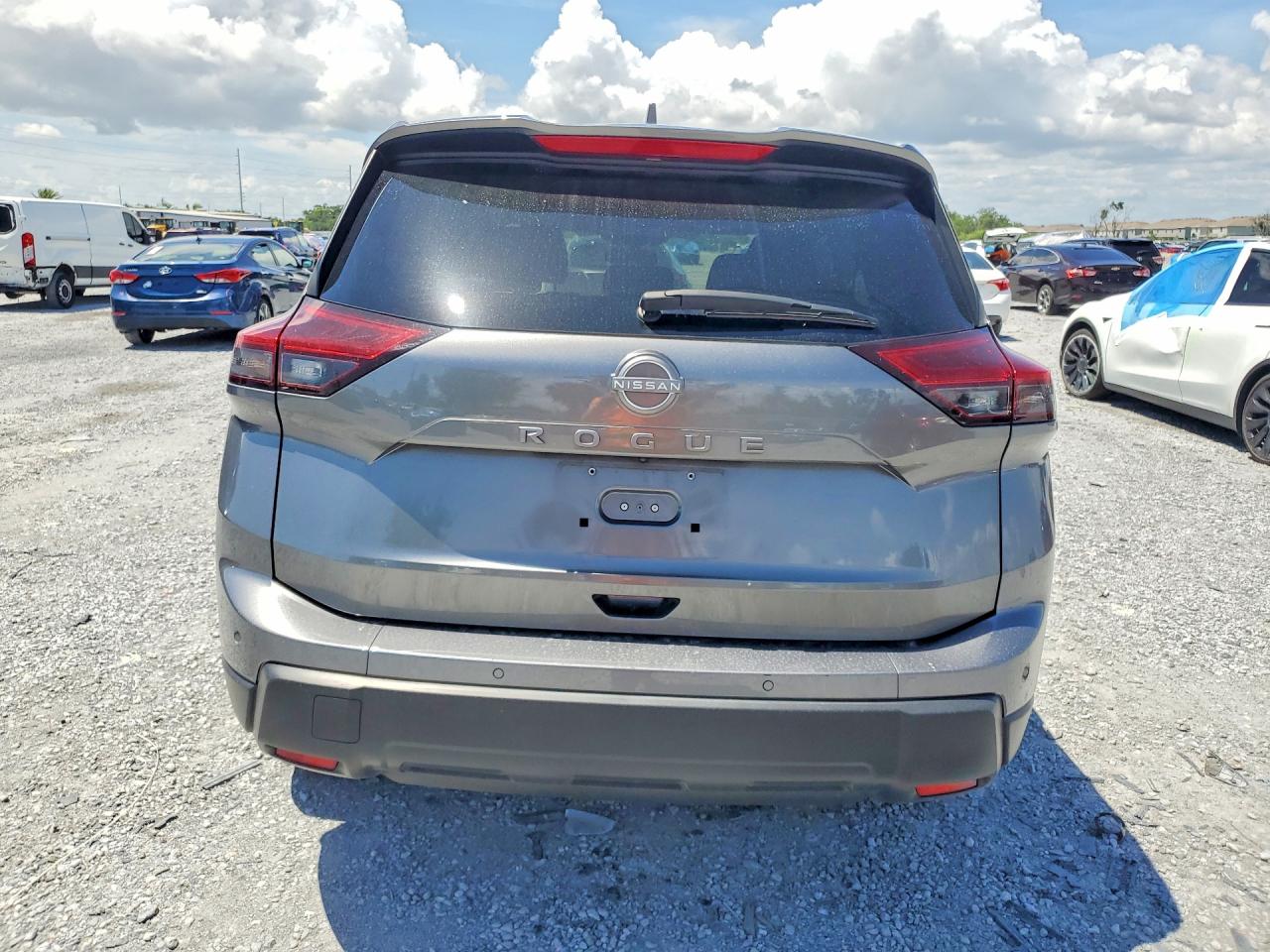 2025 NISSAN ROGUE