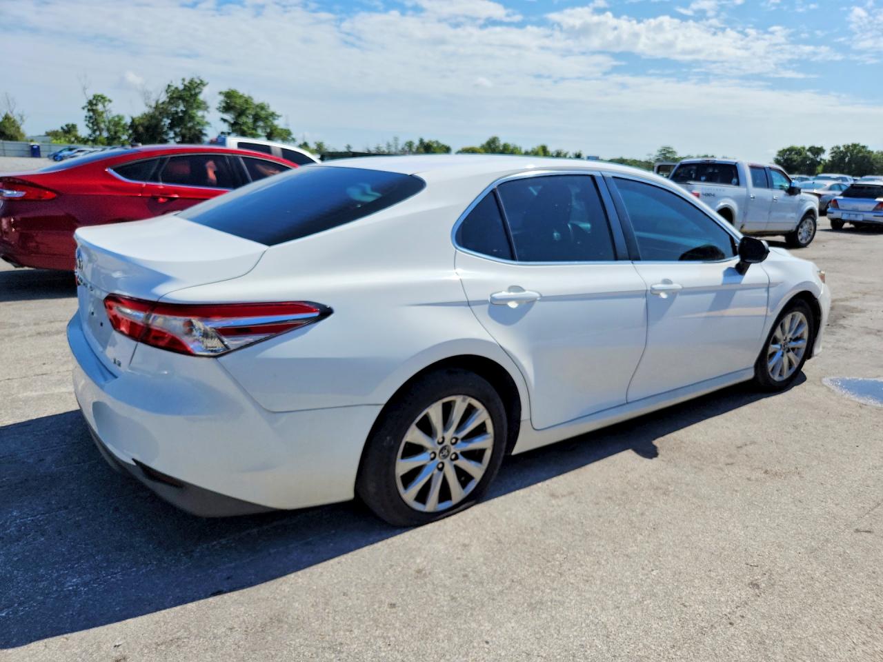2018 TOYOTA CAMRY