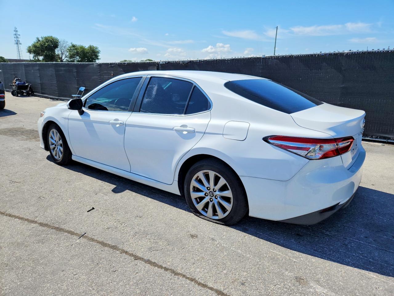 2018 TOYOTA CAMRY
