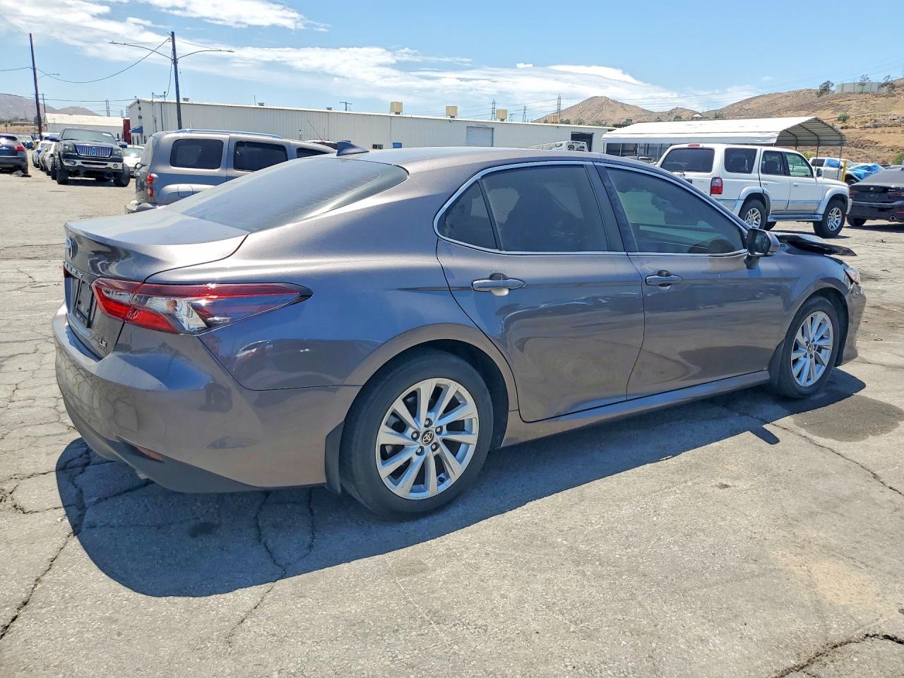 2023 TOYOTA CAMRY