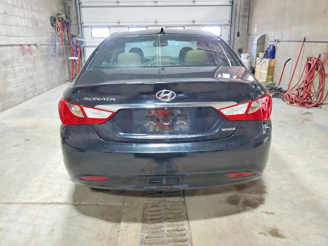 2011 HYUNDAI SONATA