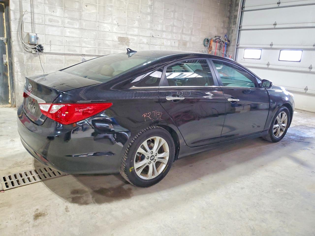 2011 HYUNDAI SONATA