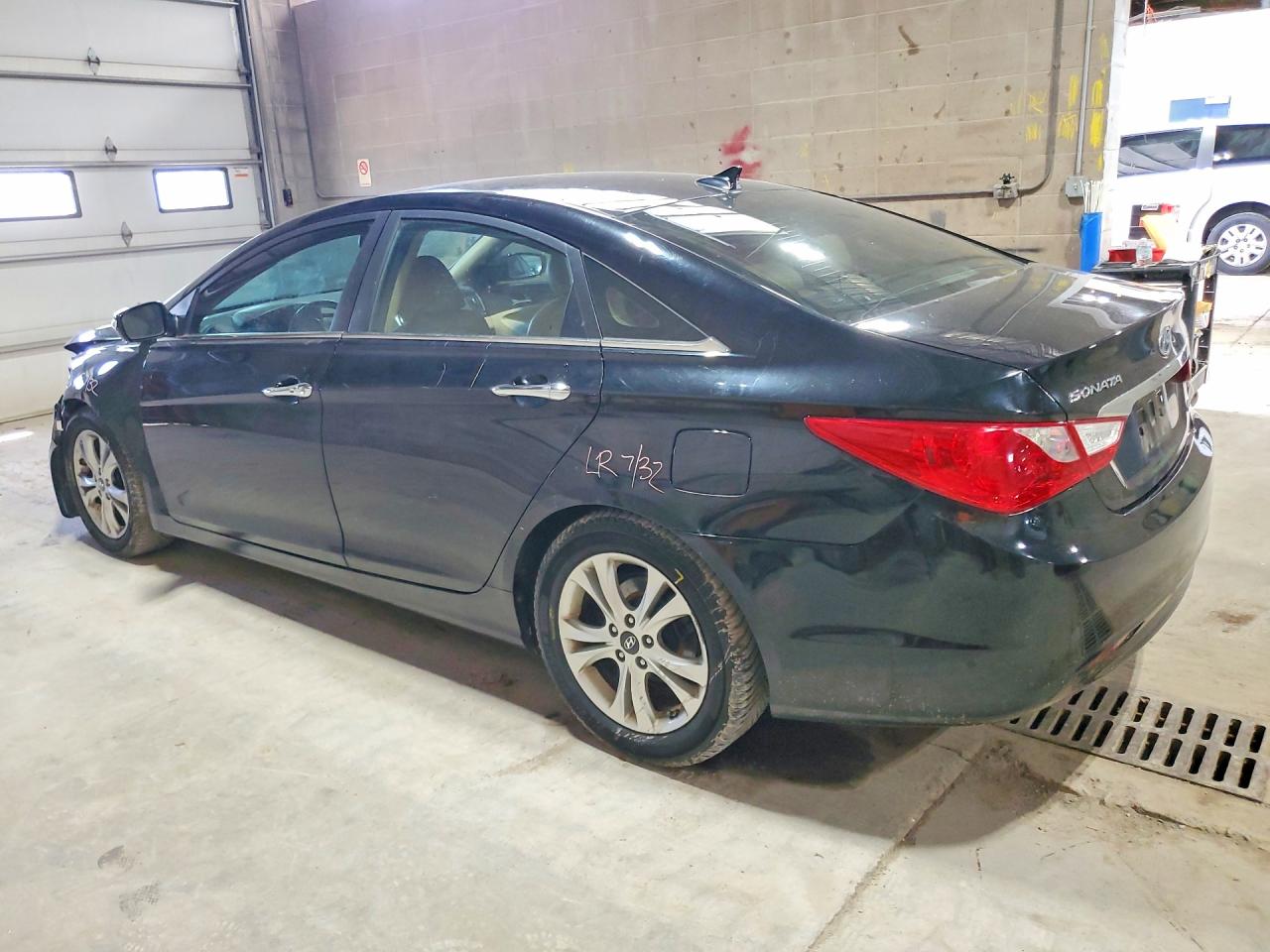2011 HYUNDAI SONATA