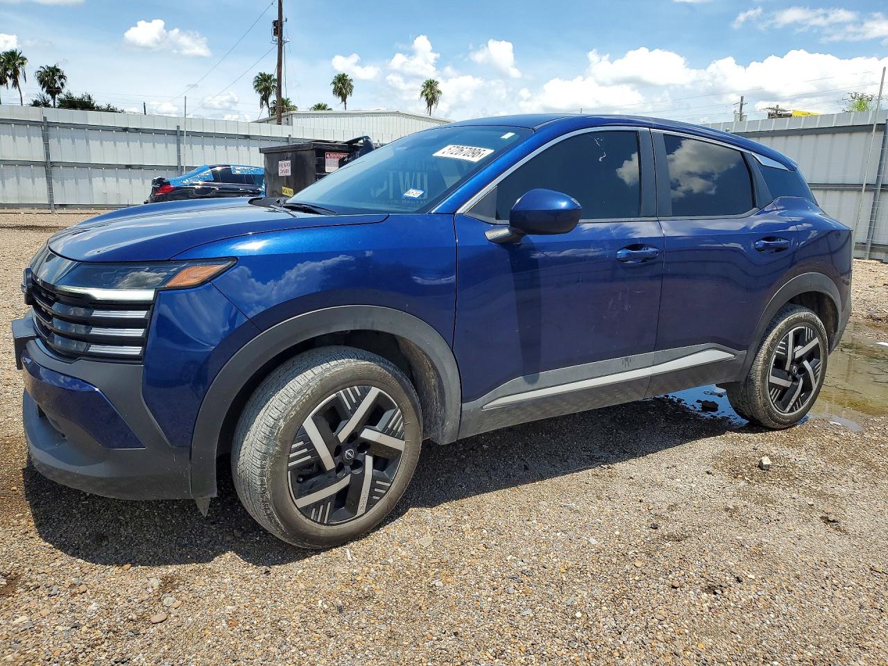 2025 NISSAN KICKS