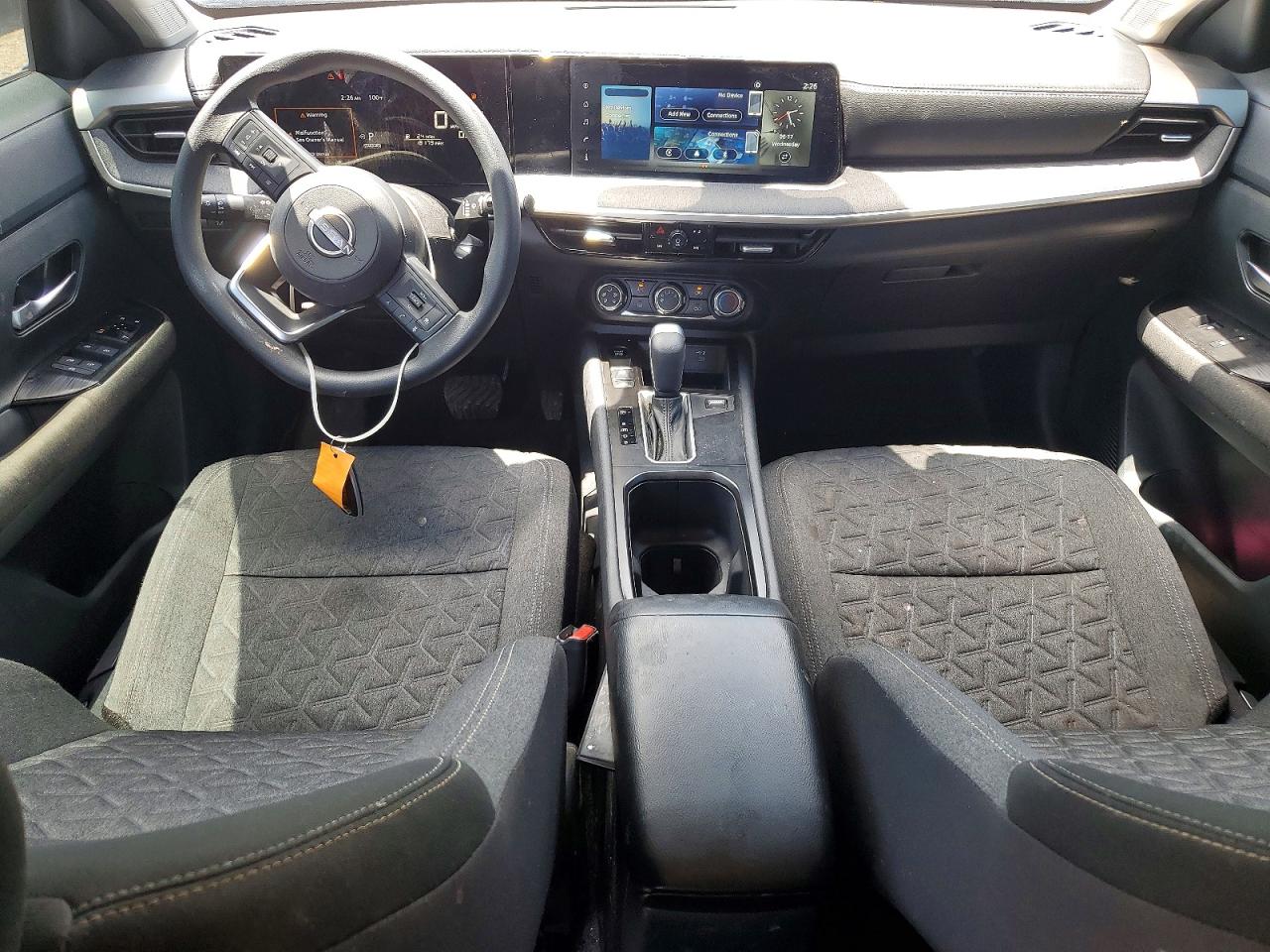 2025 NISSAN KICKS