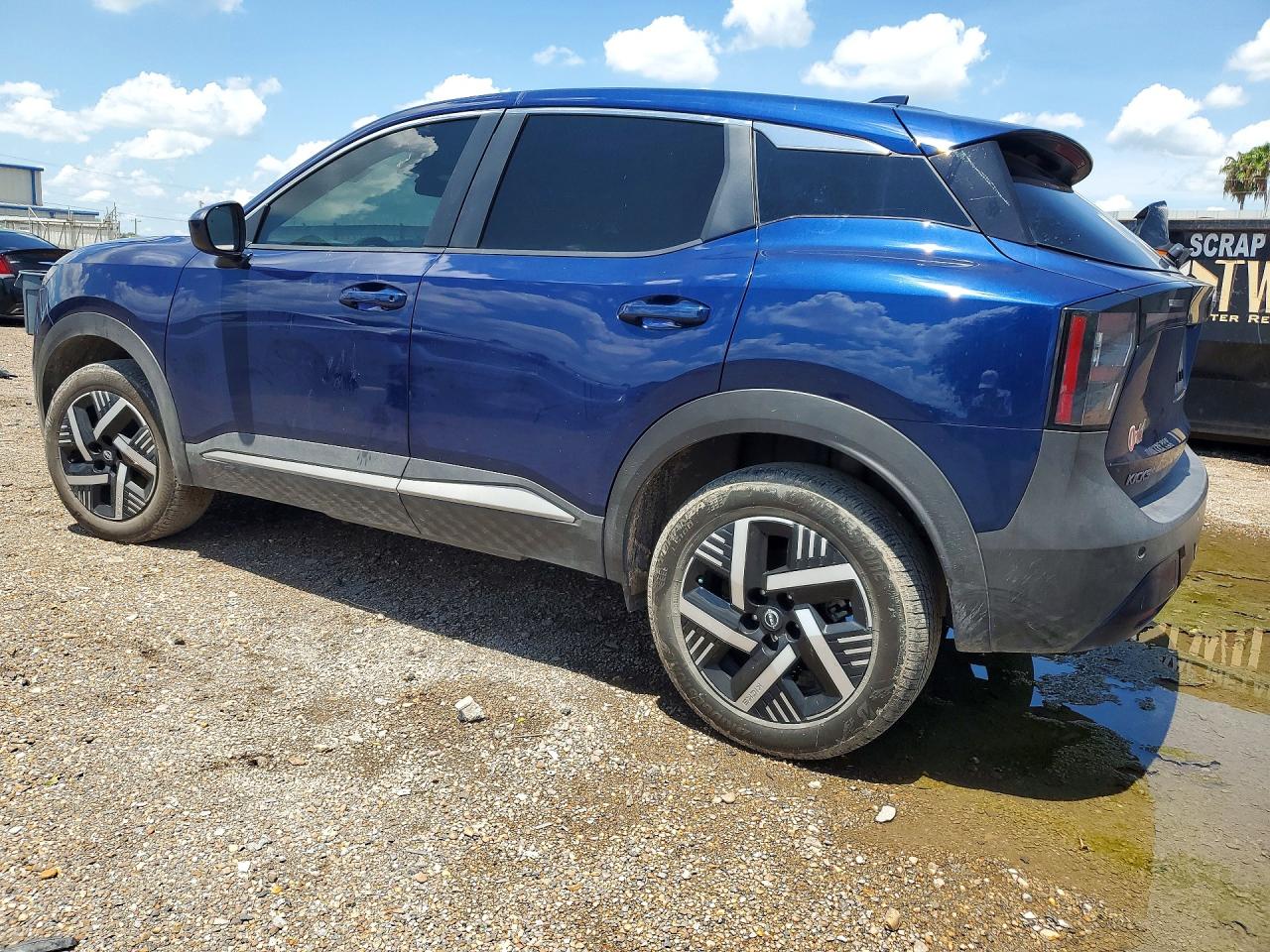 2025 NISSAN KICKS