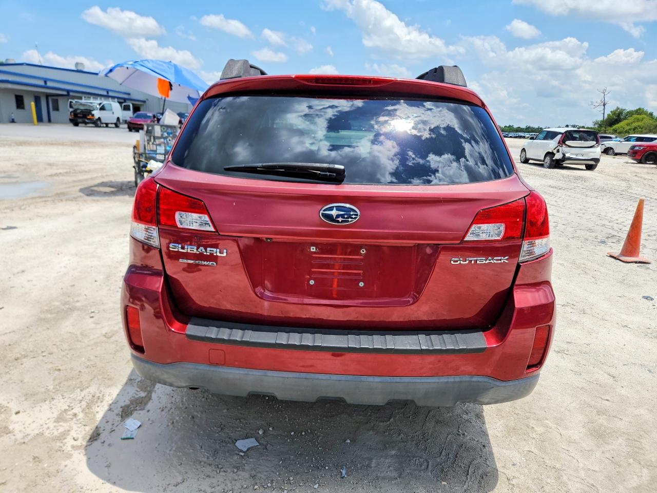 2013 SUBARU OUTBACK