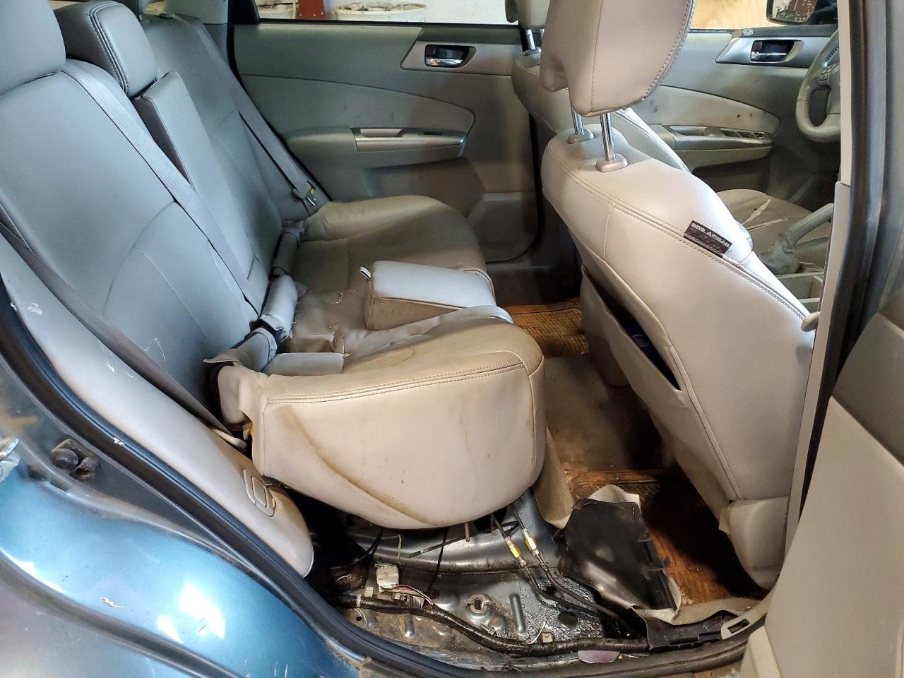 2010 SUBARU FORESTER