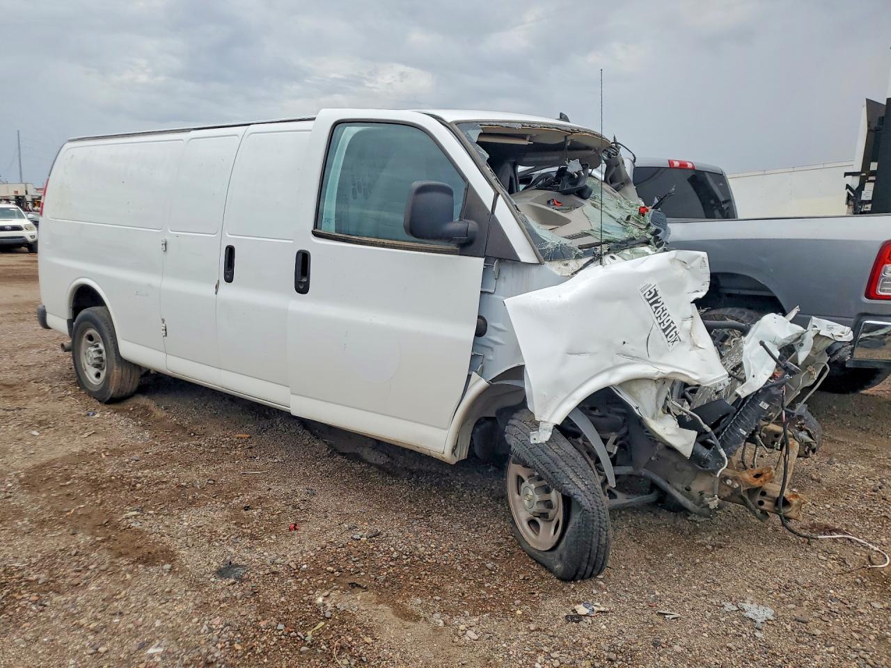 2023 CHEVROLET EXPRESS