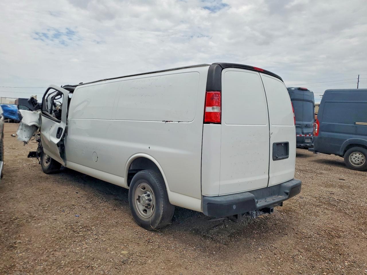 2023 CHEVROLET EXPRESS