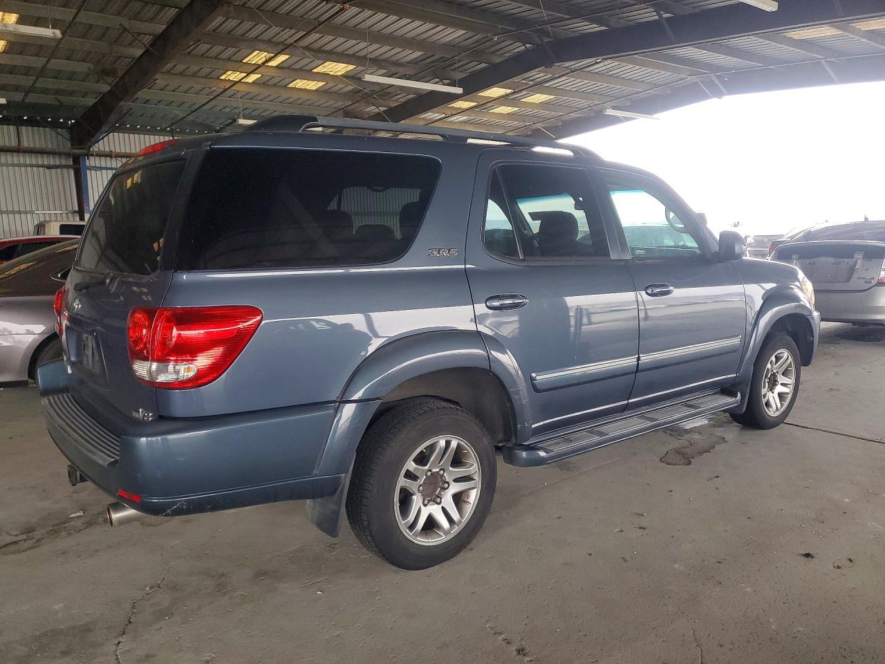 2005 TOYOTA SEQUOIA