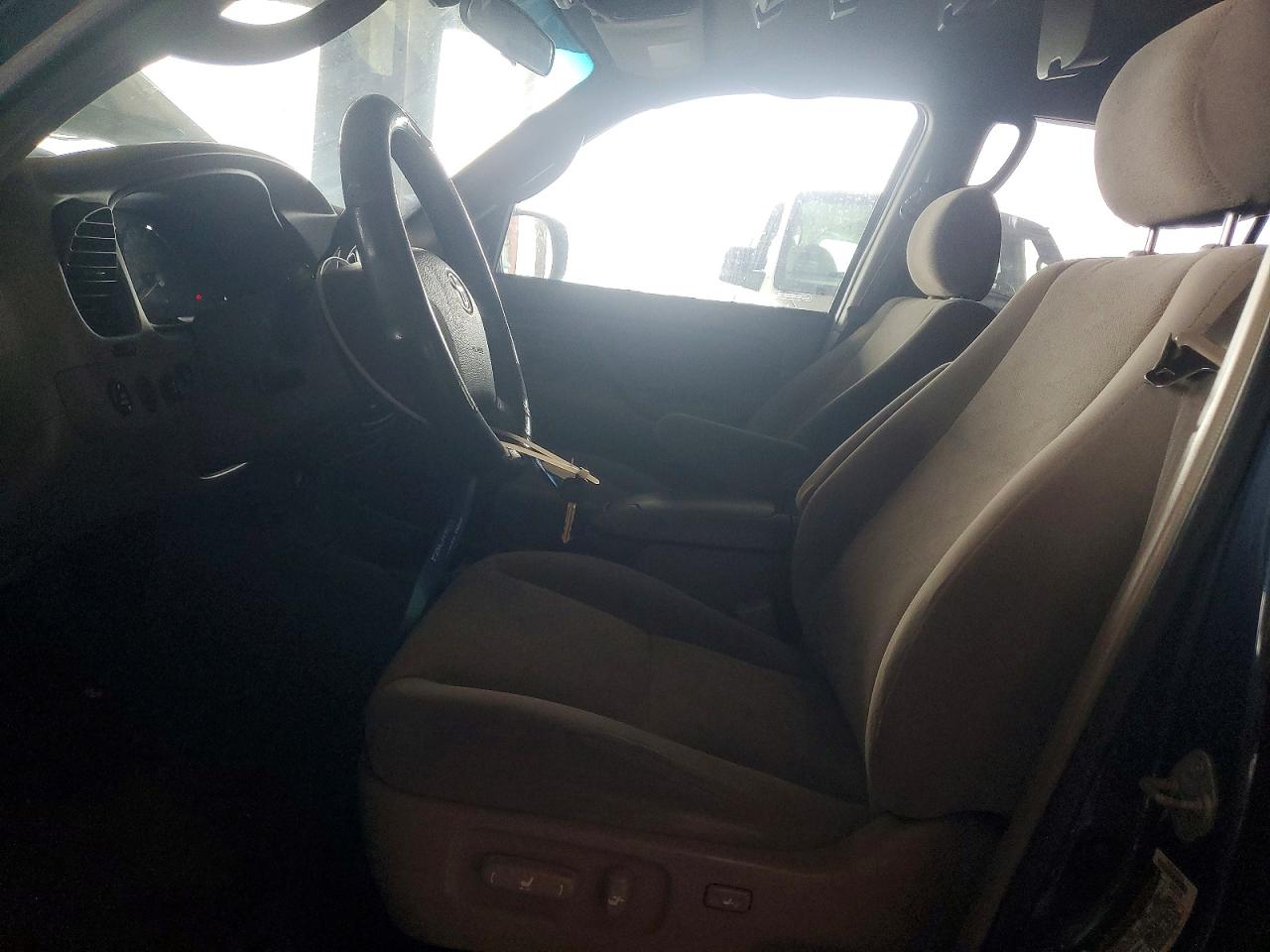 2005 TOYOTA SEQUOIA