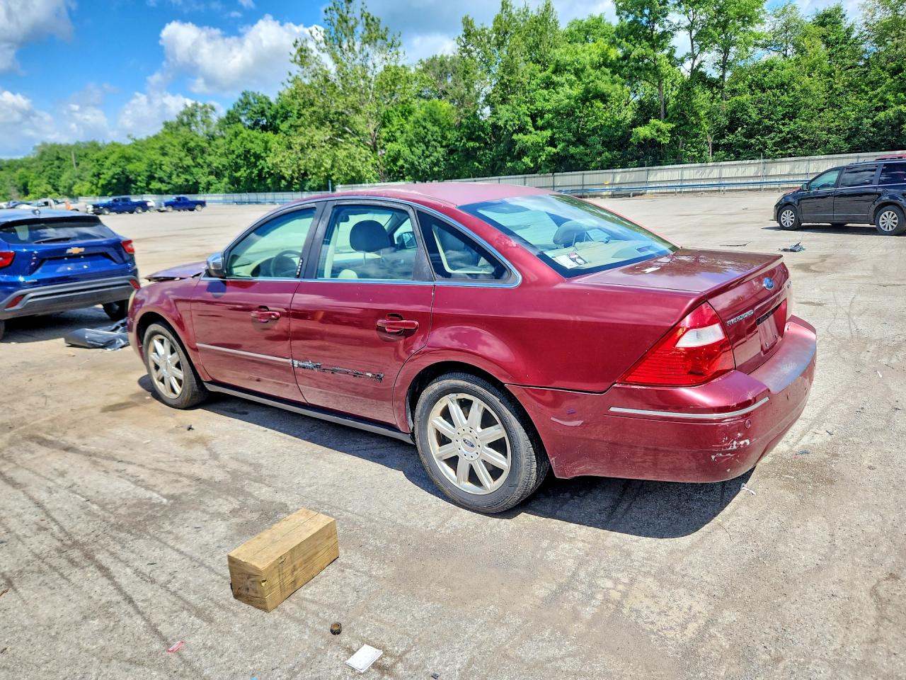 2005 FORD FIVE HUNDR