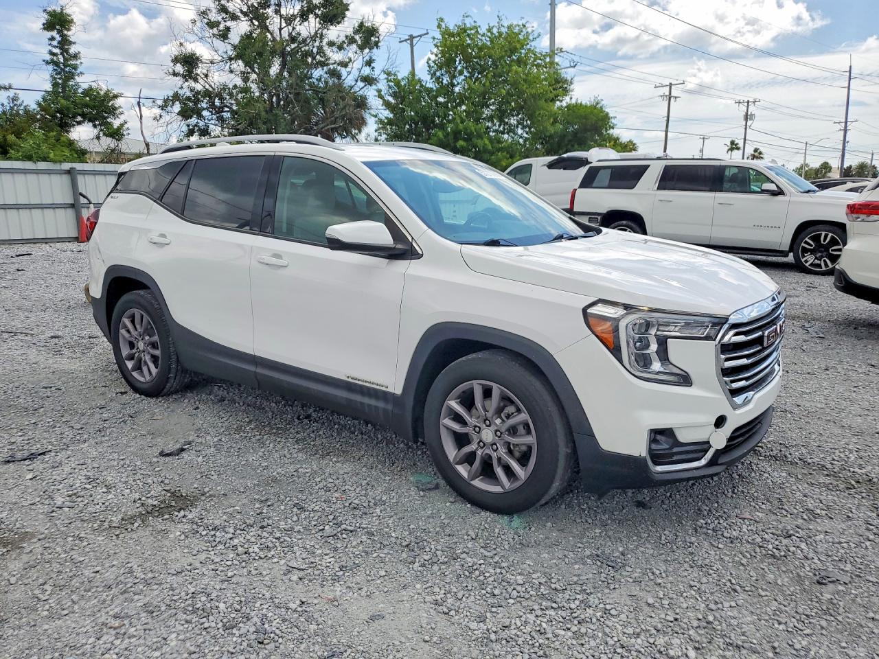 2023 GMC TERRAIN