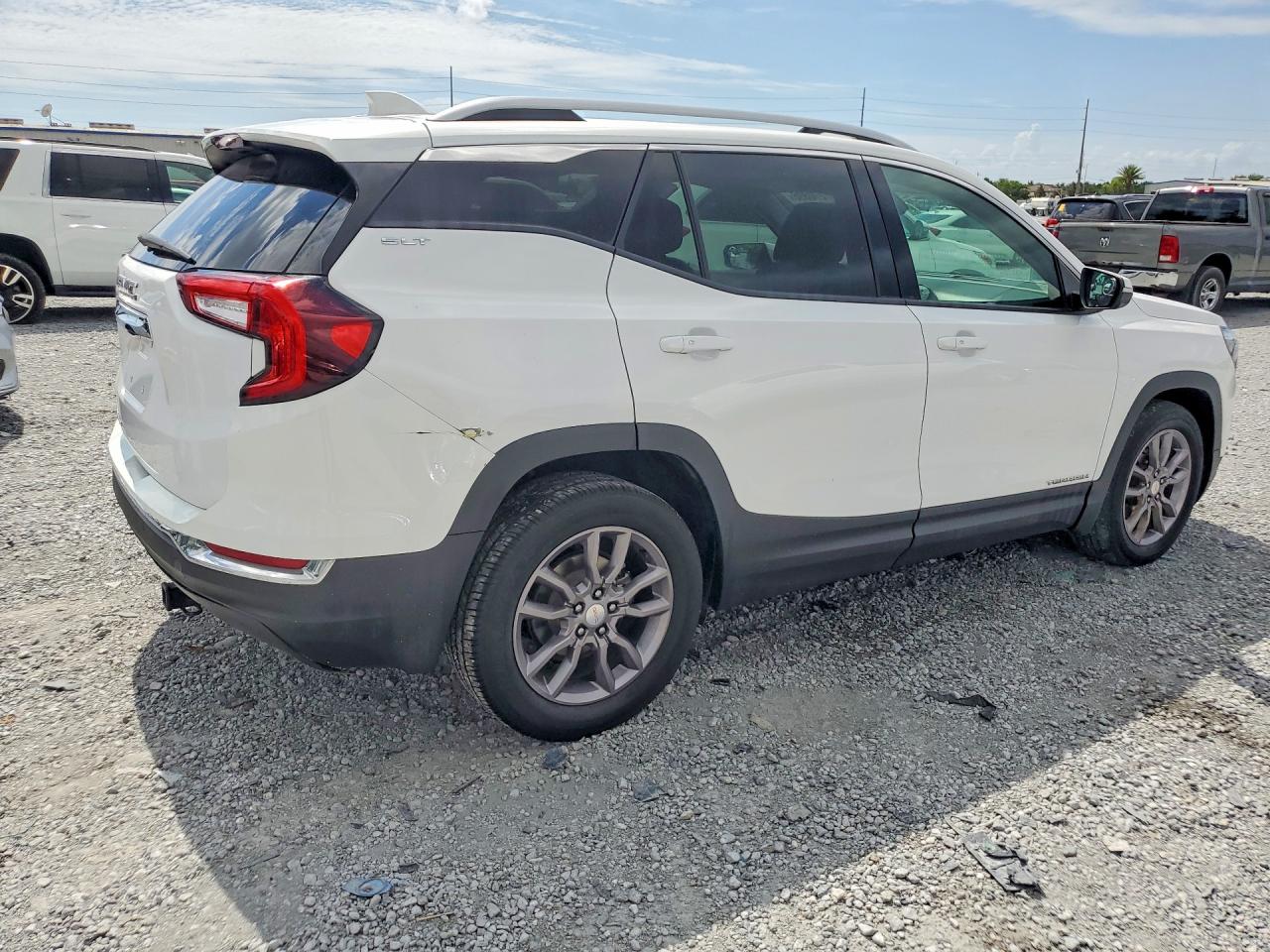 2023 GMC TERRAIN