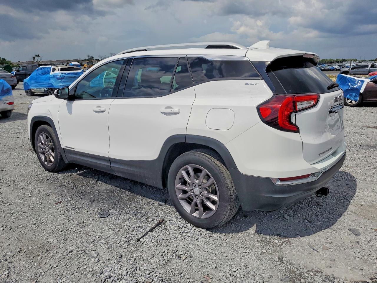 2023 GMC TERRAIN