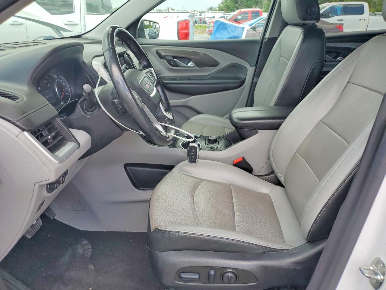 2023 GMC TERRAIN